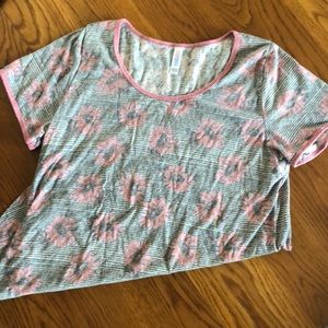 Lularoe GUC classic t